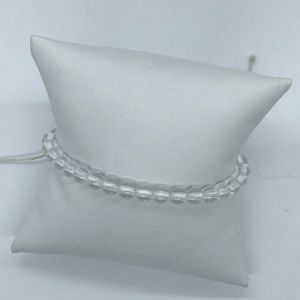 Clear adjustable bracelet